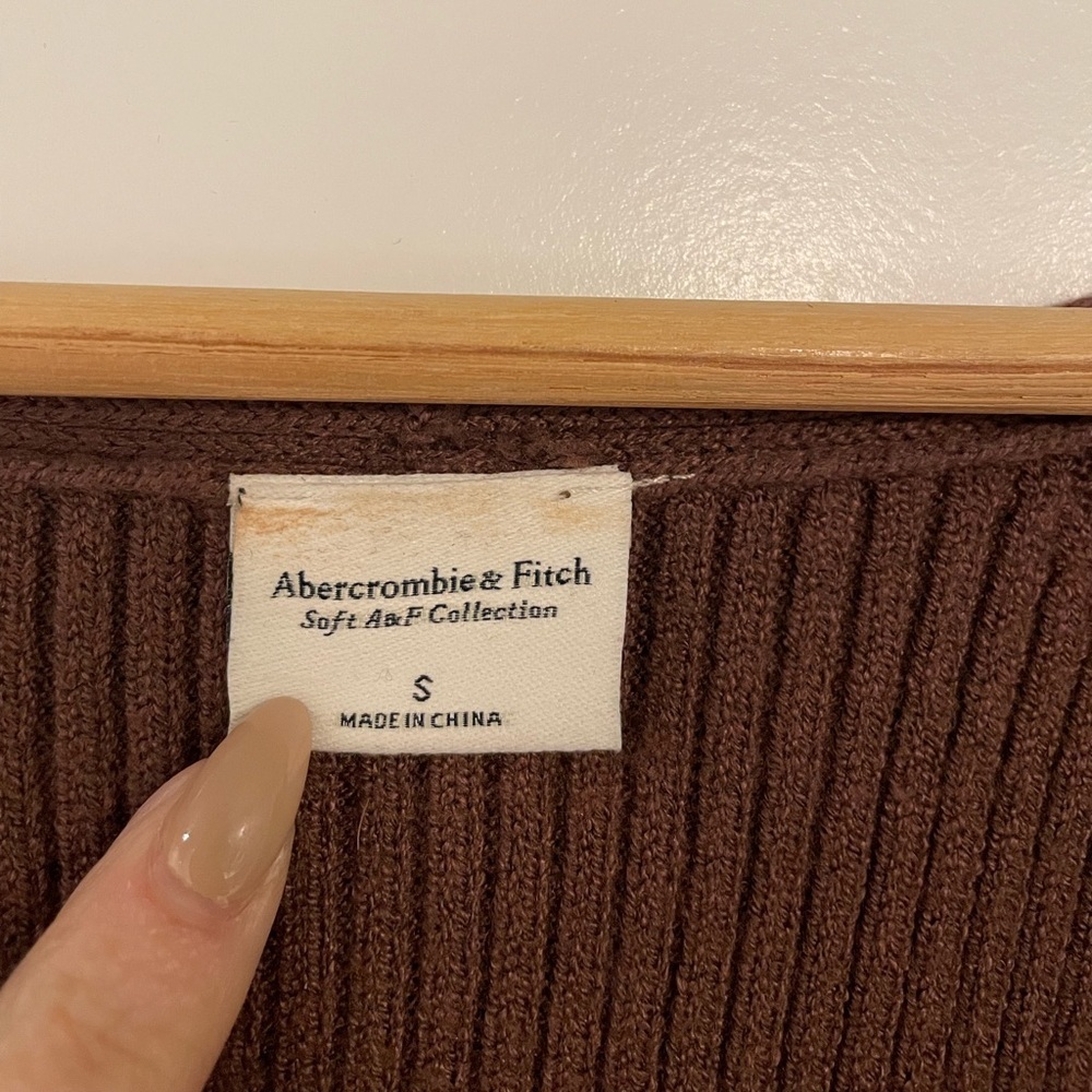 Abercrombie & Fitch Brown Ribbed Knit Sweater, Soft Collection, Small - Picture 6 of 6